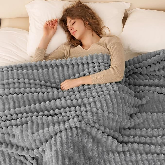 Joiedomi Queen Size Blanket for Bed, Soft & Warm Grey Fleece Blankets Gifts for Women Men Mom, Cozy Cute Soft Throw 90x90 Inches