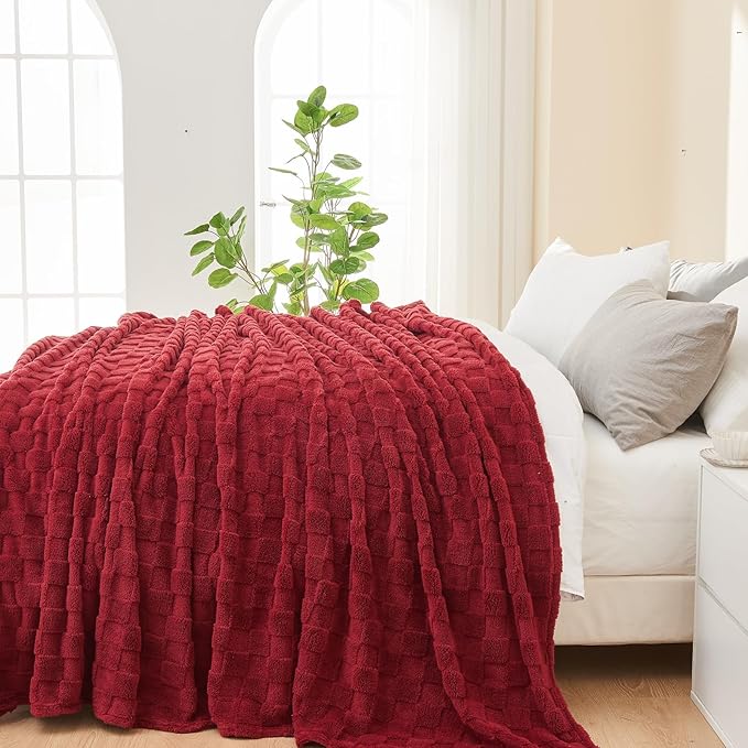 NEWCOSPLAY Super Soft Twin Blanket Red Premium Silky Flannel Fleece 3D Checkered Lightweight Bed Blanket All Season Use (Red Checkered, Twin(60"x80"))