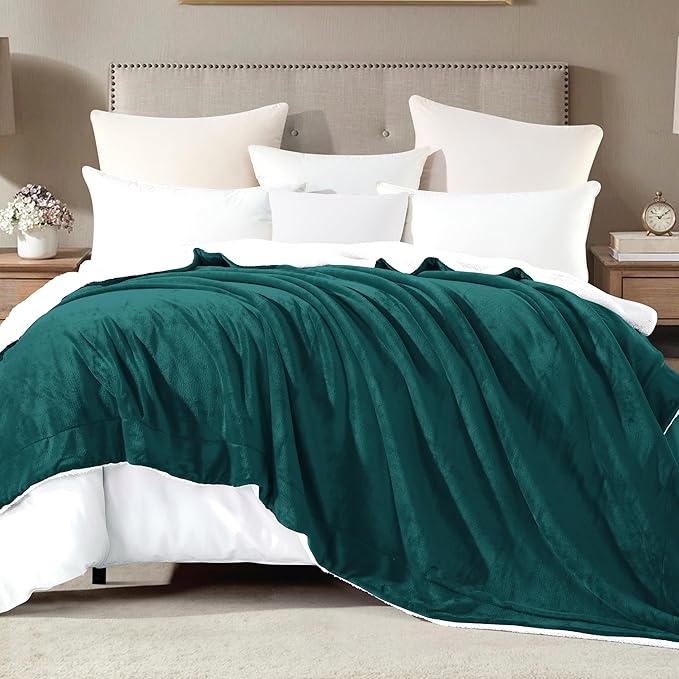 Mocassi Premium Ultra-Soft Flannel Fleece Sherpa Throw Blanket - Warm Cozy Reversible Plush Micromink Blanket for Couch, Bed and Sofa - Fluffy, Christmas Winter Bedding Gift, Full, Turquoise