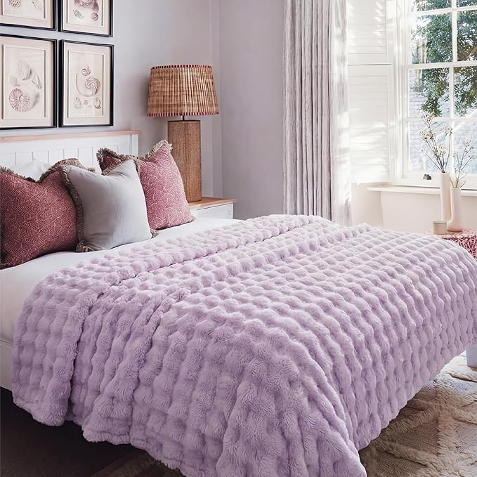 Bedsure 3D Fleece Bubble Blanket - GentleSoft Purple King Blanket for Bed Sofa Room Decor - Luxury Soft Cozy Gifts for Her, Lightweight, All Seasons, Light Purple, 108"×90"