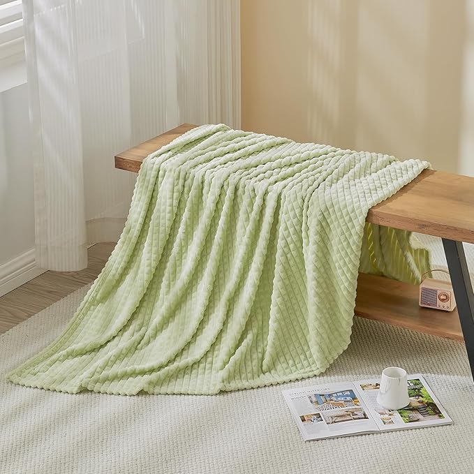 EMME Fleece Blanket Queen Size Luxury Flannel for Couch Bed Sofa Chair, Soft, Plush, Warm and Cozy Blanket with Geometric Grid Design (Sage Green, 80'' x 90'')