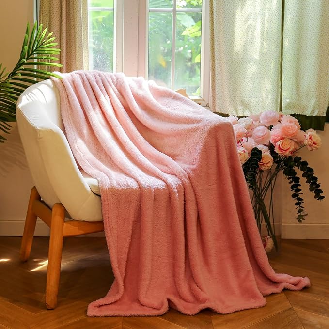 Plush Fleece Throw Blanket for Couch and Bed, Fluffy Fuzzy Cozy Lightweight Soft Blankets All Season Use (40x50 Inches,Pink)