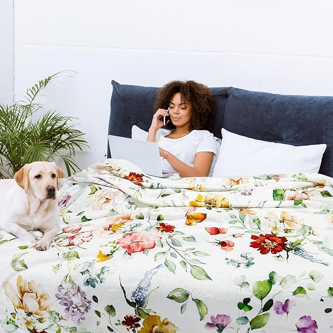 Watercolor Flowers Throw Blanket Botanical Floral Throw Blanket Ultra Soft Flannel Fleece Bed Blanket Cozy Fuzzy Plush Couch Cover Lightweight Wildflowers Plants Blanket for Sofa Bed 60" X 80"