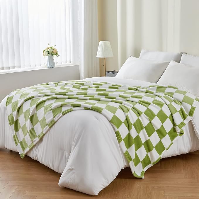 BEDELITE Checkered Throw Blanket for Couch, Soft & Cozy Fleece Flannel Blanket with Checkerboard Grid Home Decor, Checkered Green, 50x60 Inches