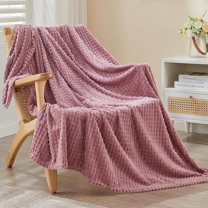 EMME Fleece Throw Blanket Luxury Flannel for Couch Bed Sofa Chair, Soft, Plush, Warm and Cozy Blanket with Geometric Grid Design (Purple, 60'' x 80'')