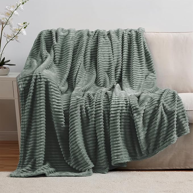 Nestl Green Blanket King Size for Bed - Cozy Warm Fuzzy Blankets for Women, Plush Large Fleece Throws for Girls - Sage Green, 108 x 90 Inches