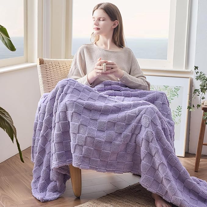NEWCOSPLAY Super Soft Throw Blanket Lavender Premium Silky Flannel Fleece 3D Checkered Lightweight Bed Blanket All Season Use (Lavender Checkered, Throw(50"x70"))
