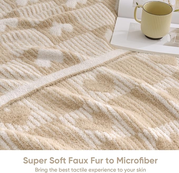 Snuggle Sac Heart Checkered Throw Blanket for Women,Love Blanket Heart Blankets for Her Wife Girlfriend Mom,Super Soft Warm Fluffy Faux Fur Blanket for Couch Sofa Bed,Beige Heart,60x80 inches