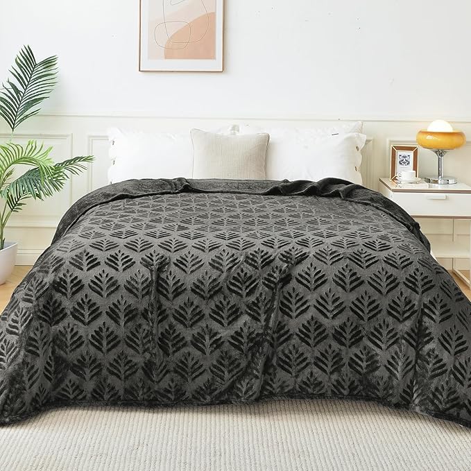 Exclusivo Mezcla Queen Size Fleece Blanket for Bed, Super Soft and Cozy Blankets All Season Use, Leaves Pattern, Plush Fuzzy Lightweight, Dark Grey, 90x90 Inch