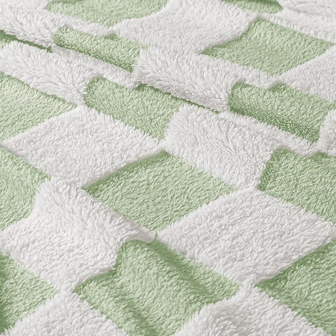 Exclusivo Mezcla Fleece Blanket Twin Size, Cozy Lightweight and Fuzzy Checkered Blankets for Couch or Bed, Suitable for All Seasons, Sage Green, 60" x 80"