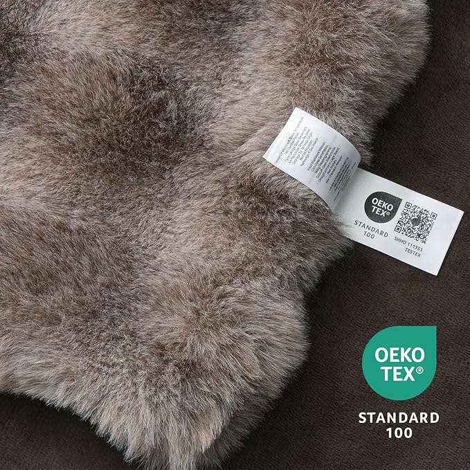 Amélie Home Faux Fur Throw Blanket for Couch, Ultra Soft Fuzzy Plush Bubble Throw for Sofa, Living Room & Home Decor, 50"x60", Cationic Bear Brown