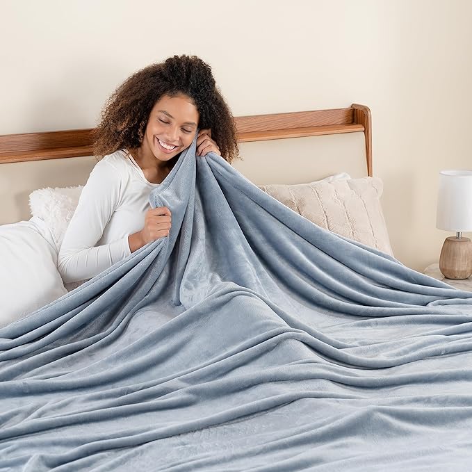Berkshire Blanket Classic VelvetLoft® Solid Bed Blanket, King Size Bed Blanket, Lightweight Soft Fuzzy Plush Blanket for Bed and Couch, Polar Blue, 90x108 Inches
