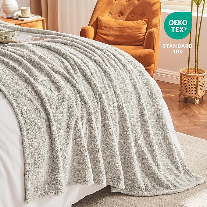 EMME Fluffy Soft Blanket Queen Size - 80"*90" Grey Soft Fluffy Warm Bed Blankets Bed, Camping, Picnic, Travel Lightweight Blanket