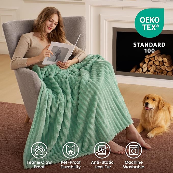 Joiedomi King Size Blanket for Bed, Soft & Warm Sage Green Fleece Blankets Gifts for Women Mom, Cozy Cute Soft Throw 108x90 Inches