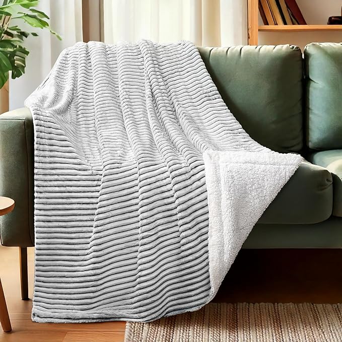 PAVILIA Black and White Sherpa Fleece Throw Blanket for Couch Twin, Soft Plush Fuzzy Blankets, Fluffy Flannel Sherpa Blanket for Bed, Warm 3D Ribbed Winter Blanket Gift, 60x80 inches