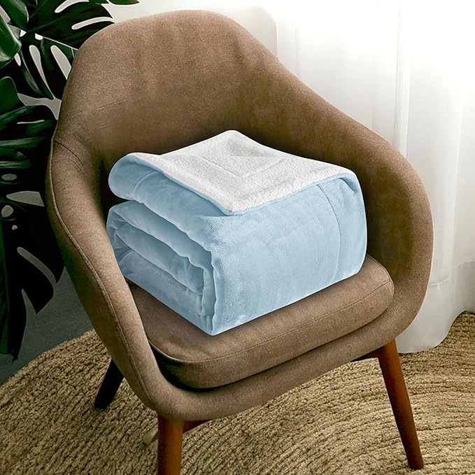 Mocassi Premium Ultra-Soft Velvet Touch Flannel Fleece Sherpa Throw - Warm Cozy Reversible Plush Micromink Throw Blanket for Couch, Bed and Sofa - Fluffy, Christmas Winter Bedding Gift, Aqua