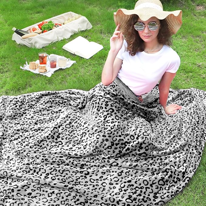 Black Leopard Print Blanket for Women, Soft Plush Cheetah Throw Blanket, Warm Cozy Fleece Blanket for Bed Couch, Home Decor Bedroom Living Room Decor, Mothers Day Birthday Gifts for Mom Wife, 60"x80"
