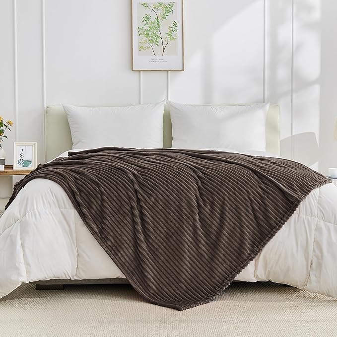 Bnuitland Brown Fleece Throw Blanket for Couch, 300GSM Soft Warm Cozy Fluffy Throw for Adults & Kids, Stripe Pattern 50"x60", All Season Sofa Bed Blanket for Home Decor