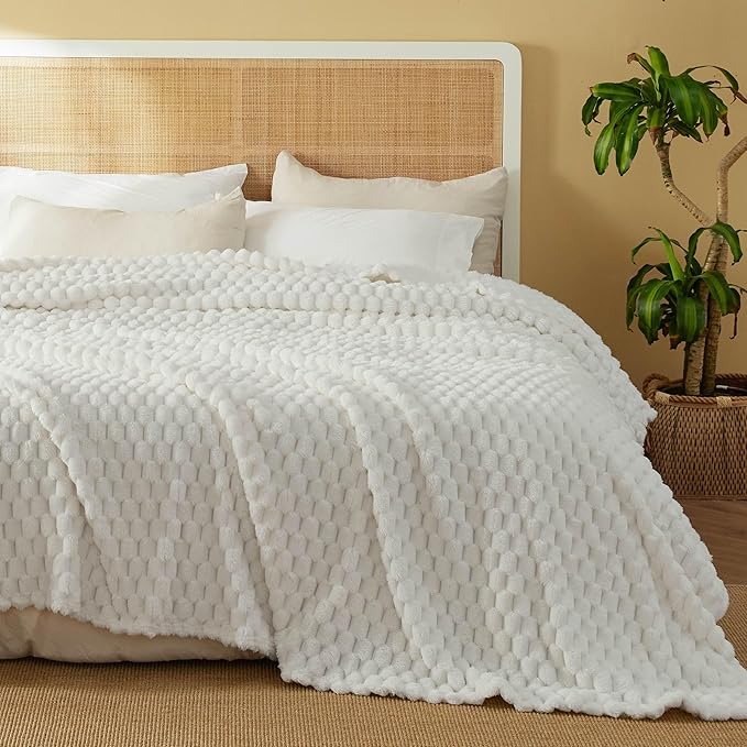 Bedsure King Size Blanket for Bed - 350GSM Fluffy Plush Bubble Blanket King for Home Room Decor, GentleSoft Cute Fleece Soft Cozy Gifts for Women Girls, Off White, 108x90 Inches
