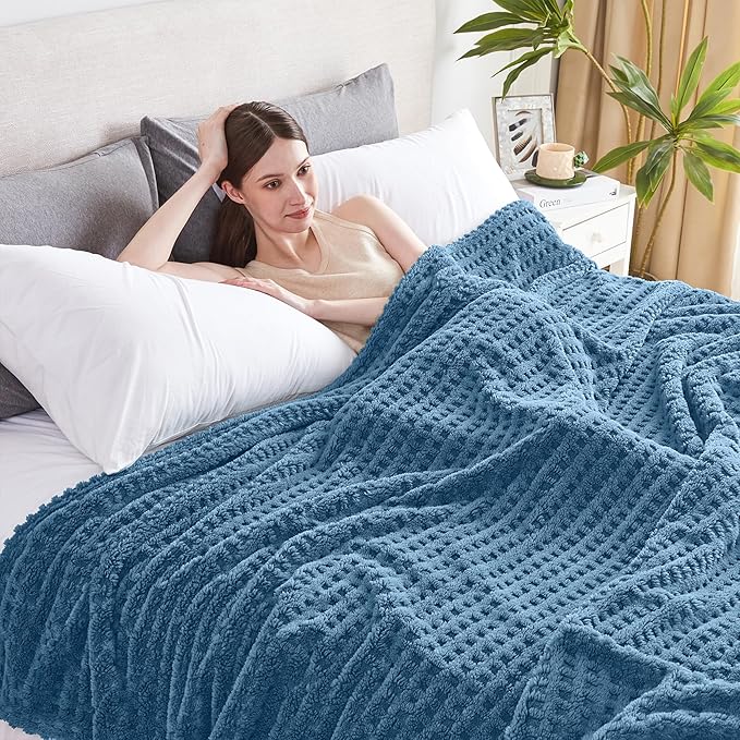 Soft Cozy Fuzzy Fleece Queen Size Blanket, Waffle Slate Blue, 90x90 Inches – Lightweight, Fluffy, and Warm 3D Jacquard All-Season Blanket for Bed, Couch, Sofa, Camping, and Travel