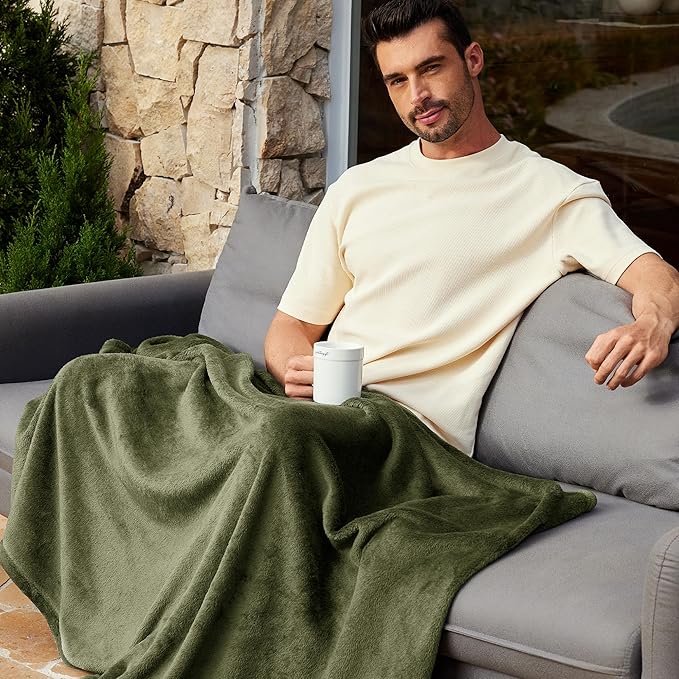 Exclusivo Mezcla Fleece Throw XL Blanket for Couch, Sofa, Super Soft and Warm Olive Green Blankets, All Season, Cozy, Plush, Lightweight, 50x70 Inches