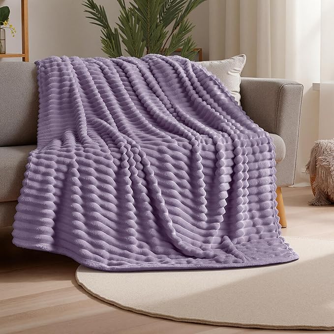 Joiedomi Twin Blanket for Bed, Soft & Warm Purple Fleece Blankets Gifts for Women Mom, Cozy Cute Soft Throw 60x80 Inches