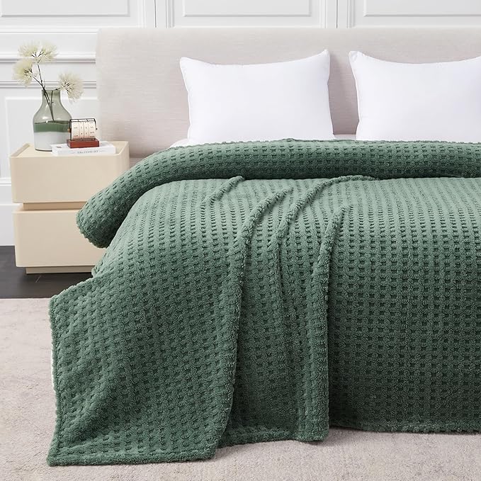 Soft Cozy Fuzzy Fleece Twin Blanket, Waffle Bronze Green, 60x80 Inches – Lightweight, Fluffy, and Warm 3D Jacquard All-Season Blanket for Couch, Bed, Sofa, Home Decor, Camping, and Travel