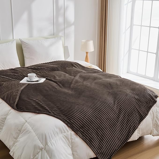 Bnuitland Brown Fleece Throw Blanket, 300GSM Soft Warm Cozy Fluffy Throw for Babys & Pets, Stripe Pattern 50"x40", All Season Sofa Bed Blanket for Home Decor