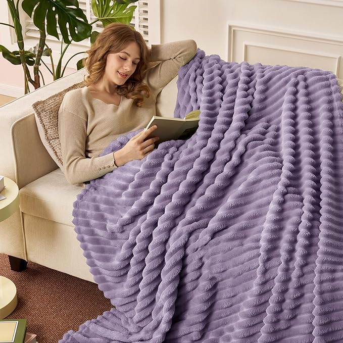 Joiedomi Twin Blanket for Bed, Soft & Warm Purple Fleece Blankets Gifts for Women Mom, Cozy Cute Soft Throw 60x80 Inches