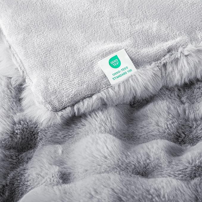Exclusivo Mezcla Faux Fur King Size Blanket for Bed, Luxury Reversible 3D Rabbit Bubble Fuzzy Thick Sherpa Blankets for Winter, Plush Fleece Warm Cozy Bed Throw, 90x104 Inches, Light Grey