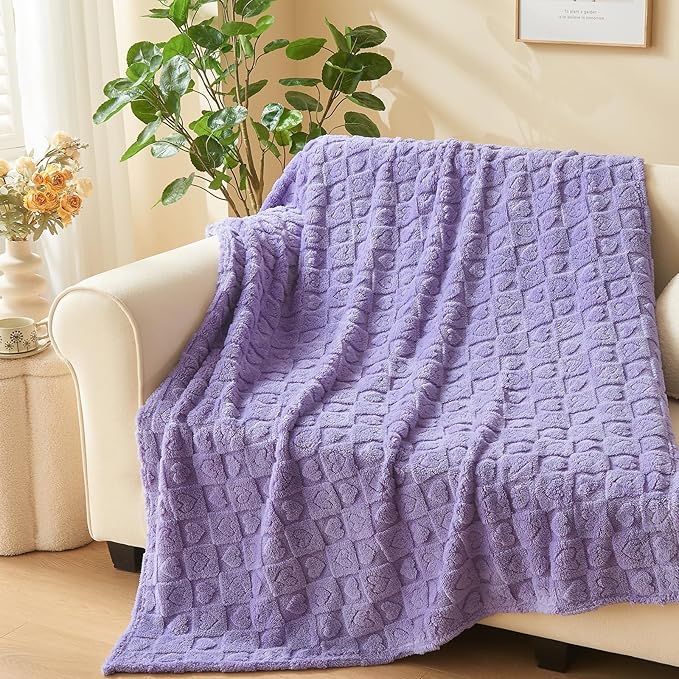 NEWCOSPLAY Super Soft Throw Blanket Lavender Premium Silky Flannel Fleece 3D Heart Checkered Lightweight Bed Blanket All Season Use (Lavender Heart, Throw(50"x70"))