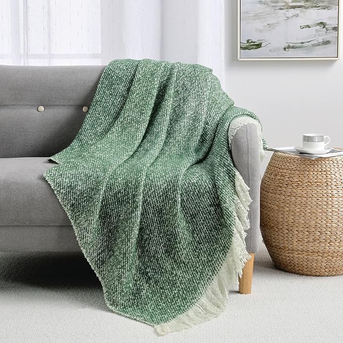 BOURINA Throw Blanket Soft Lightweight Cozy Throw for Bed Couch Decorative Blanket, Green 50" x 60"