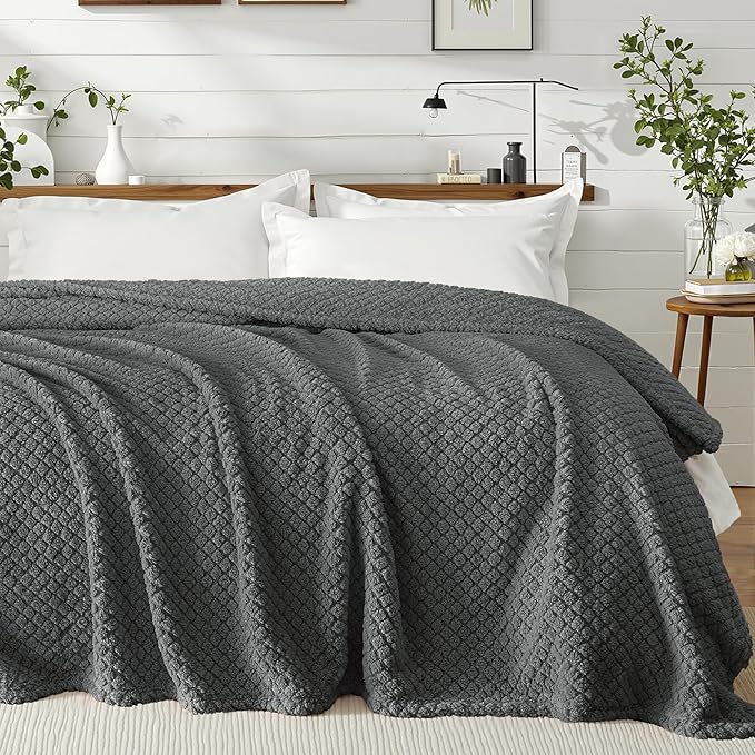 Exclusivo Mezcla King Size Fleece Blanket for Bed, Extra Soft Warm Decorative Fuzzy Blanket for Women, Lightweight Cozy Bedding Blankets, 90x104 Inches, Dark Grey