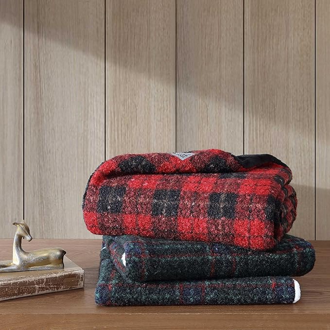Eddie Bauer - Throw Blanket, Soft & Textured Boucle Bedding with Faux Fur Reverse, Blanket for Couch & Bed (Tarrytown Plaid Green, 50" x 70")