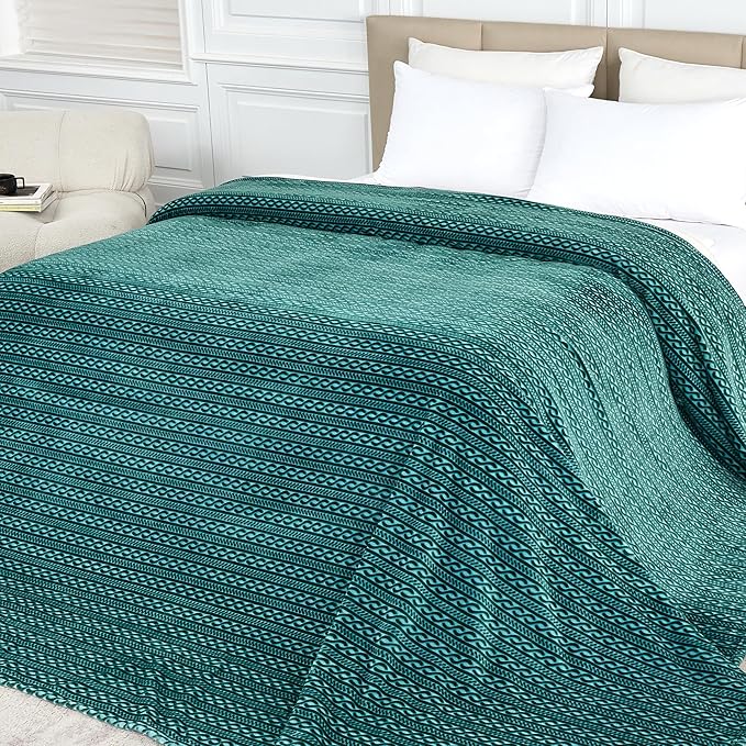 Extra Large Soft Cozy 120x120 Inches Seamless Oversized King Fleece Blanket - Huge 3D Jacquard Decorative 10'x10' California King Blanket for Bed, Sofa, Couch, Travel, Green Chain