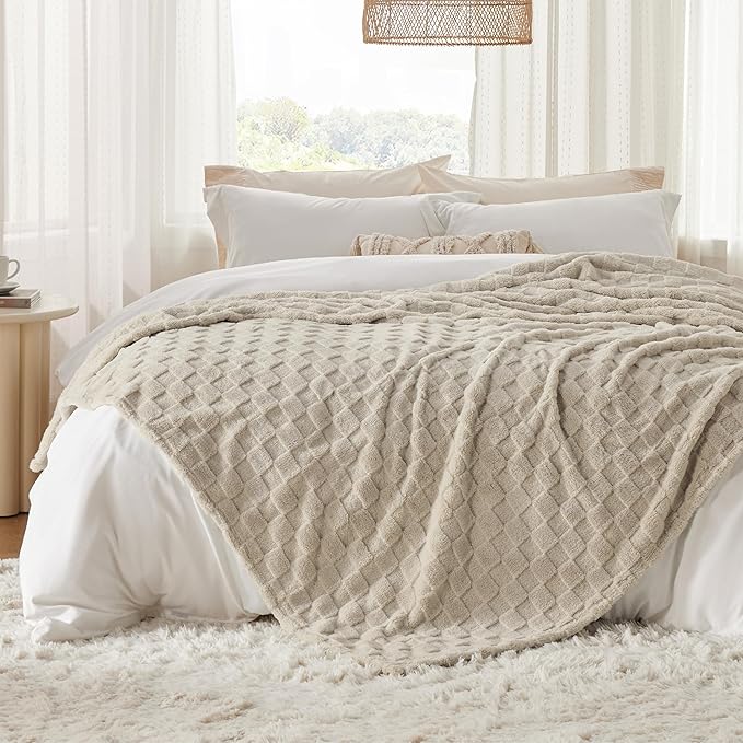 Bedsure GentleSoft Full Size Blankets for Bed - Super Soft Cozy Fleece Blanket for Women Men Girls, Large Fuzzy Throws for Bedroom Decor, Neutral, 84x90 Inches