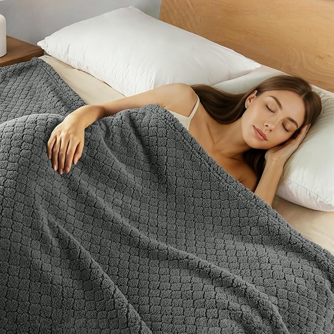 Exclusivo Mezcla Twin Size Fleece Blanket for Bed, Extra Soft Warm Decorative Fuzzy Blanket for Women, Lightweight Cozy Bedding Blankets, 60x80 Inches, Dark Grey