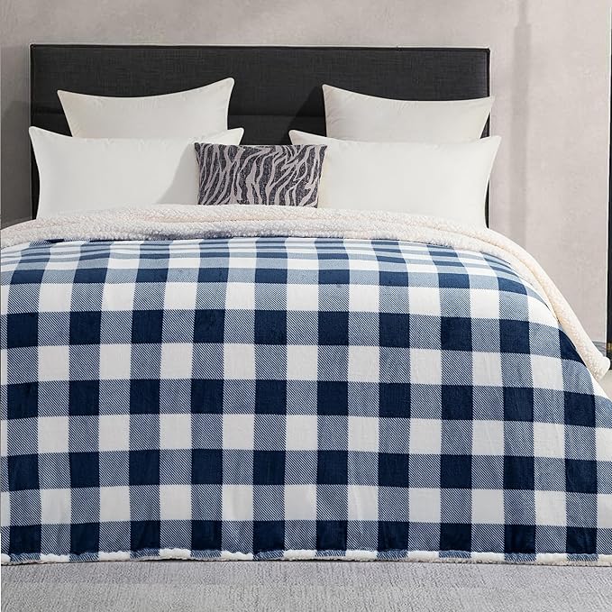 Elegant Comfort Ultra Soft Reversible Buffalo Plaid Flannel Sherpa Blanket - Cozy Silky Checkered Fleece Throw for Couch, Bed - Plush Fuzzy Warm Winter Blanket for Gift, Full, Navy