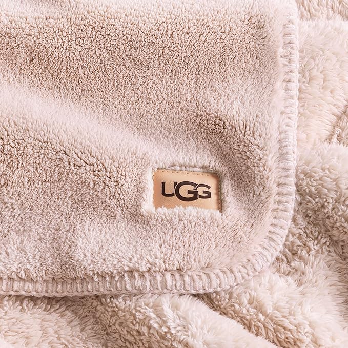 UGG Whitecap Fleece Throw Blanket, Soft Plush Throw for Bed or Chair, Luxury Bedroom Decor, Cozy Blankets, Machine Washable, Spring Decor, 50-inch x 70-inch, Pink Quartz