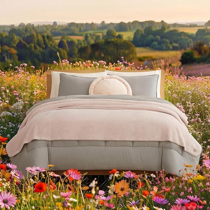 UGG Whitecap King Size Blanket for Bed, Fleece Cozy Soft Blankets, Luxury Warm Extra Large Throw for Couch, Washable Hypoallergenic California King Bedding, 110" x 90", Quartz Pink