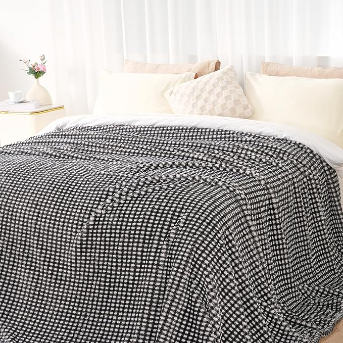 Zyrah Black and White Fleece Twin for Couch Super Soft Twin Blanket Plaid Lightweight Decorative Fuzzy Cozy Blankets for Sofa Chair Bed 60x80 Inches