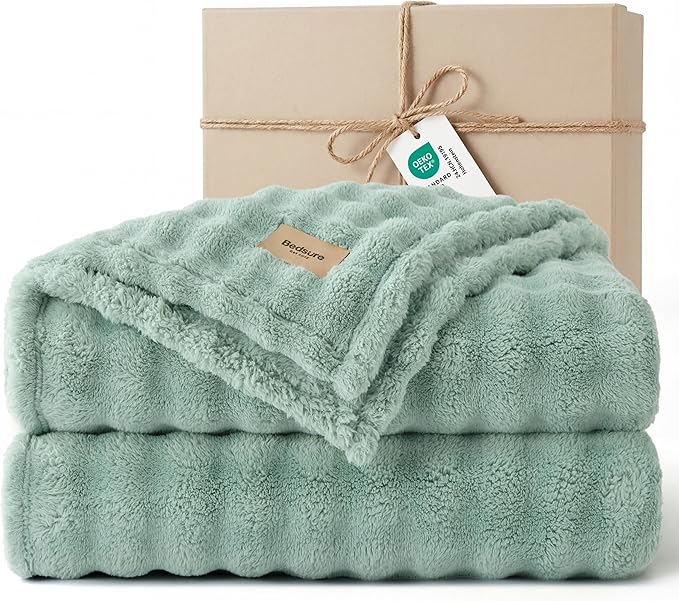 Bedsure 3D Fleece Bubble Blanket - GentleSoft Green King Blanket for Bed Sofa Room Decor - Luxury Soft Cozy Gifts for Women, Lightweight, All Seasons, Sage Green, 108"×90"
