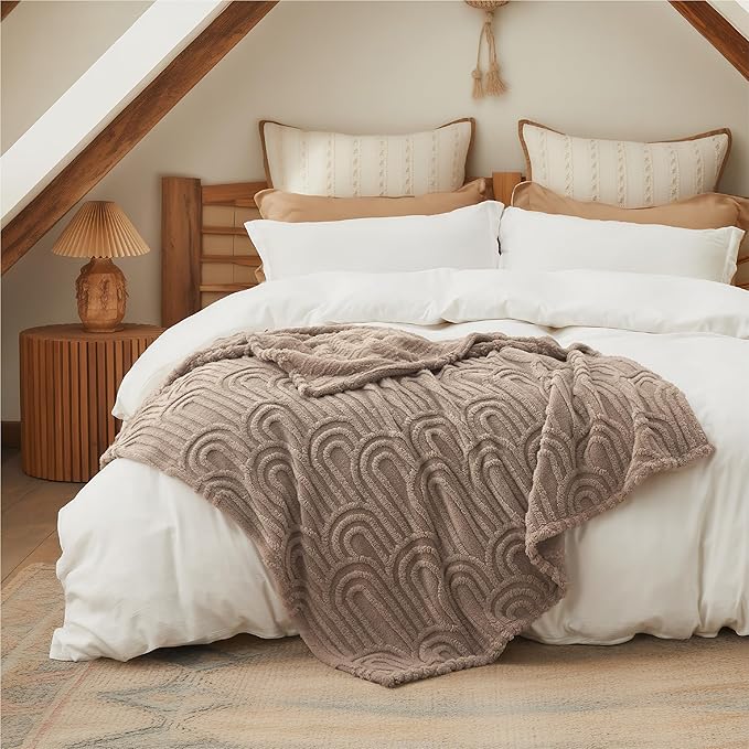 Bedsure GentleSoft Twin Blanket for Bed - Cozy Soft Blankets for Women, Cute Small Fleece Throws for Girls, Graduation Decorations Gift for Her Him School Dorm, Brown, 60x80 Inches