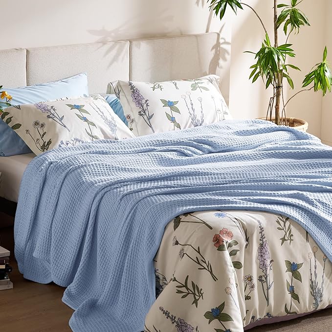 Bedsure Gentlesoft 100% Cotton Blanket Queen Size for Bed - Cooling Breathable and Soft for Spring Summer, Thick Cozy Waffle Weave Blanket Gifts for Women, Sky Blue, 90x90 Inches