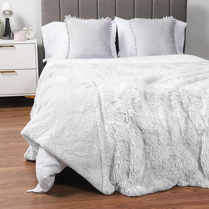 PAVILIA White Fluffy Throw Blanket for Couch, Twin Bed, Fuzzy Blanket for Women Men, Furry Plush Warm Blanket Bed Sofa, Super Soft Thick Faux Fur Sherpa Blanket Throw, 60x80