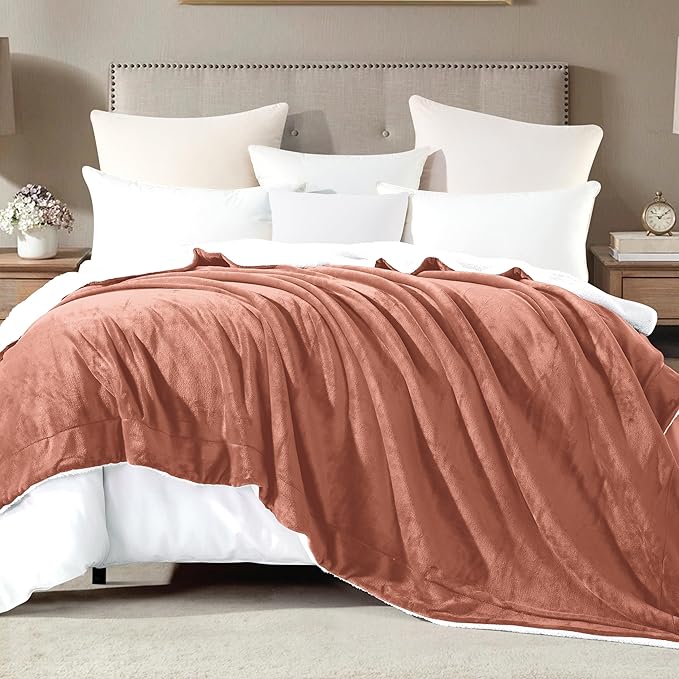 Mocassi Premium Ultra-Soft Flannel Fleece Sherpa Throw Blanket - Warm Cozy Reversible Plush Micromink Blanket for Couch, Bed and Sofa - Fluffy, Christmas Winter Bedding Gift, Queen, Coral