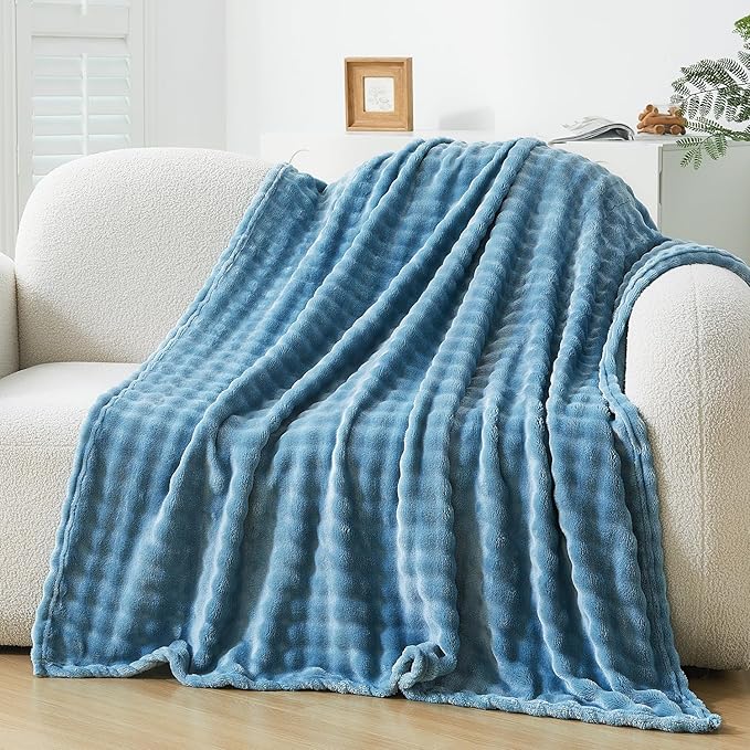 Fluffy 3D Bubble Throw Blanket for Couch & Bed – Cozy Soft Fleece Blankets for Women & Girls – Warm Lightweight Fuzzy Throw XL (50x70) – Machine Washable Gifts