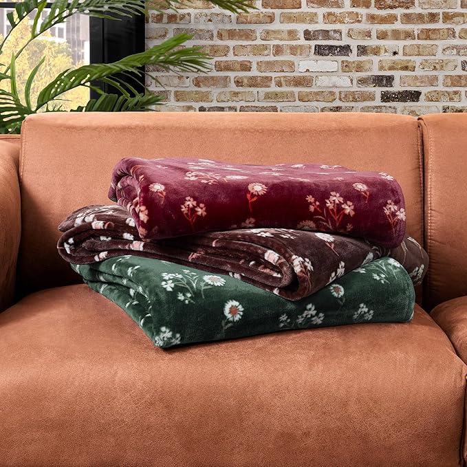 Lucky Brand Daisy Green Floral 66"X90" Cozy Plush Blanket - Premium Microfiber Throw for Luxurious Comfort and Style Twin/Twin XL Size