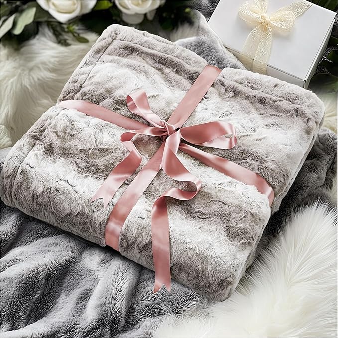 Madison Park Ultra-Soft Poly Fur Blanket Queen Size, Reversible Plush, All Season & Lightweight Queen Fuzzy Blanket for Bed, Couch & Sofa, Zuri, Full/Queen Grey