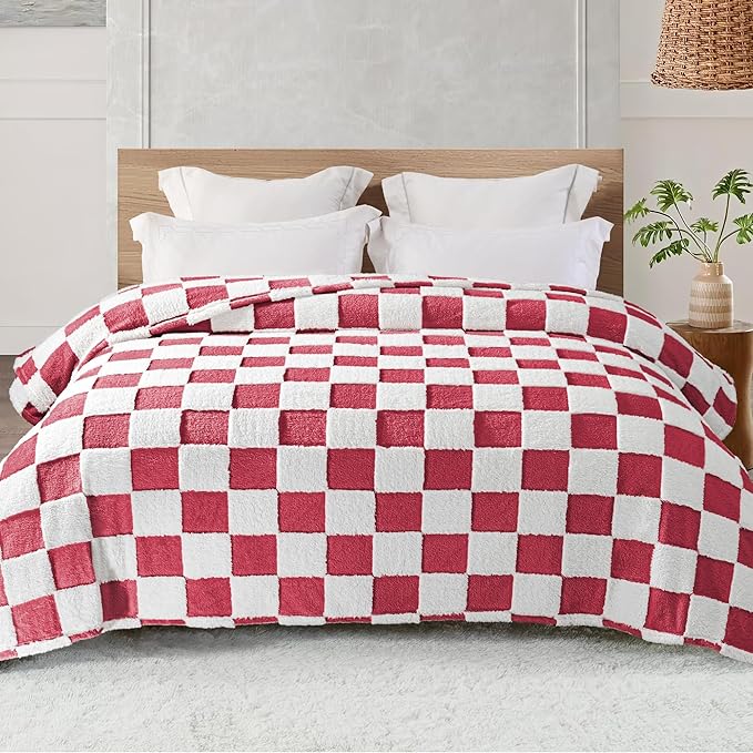 Exclusivo Mezcla Fleece Blanket Queen, Cozy Lightweight Fuzzy Checkered Blanket for Bed, Suitable for All Seasons, Red, 90" x 90"